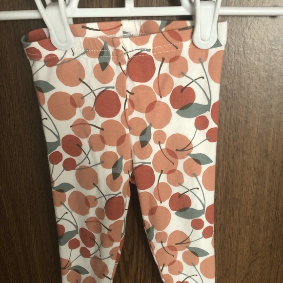 Brand new baby girl outfit - Picture 5 of 5